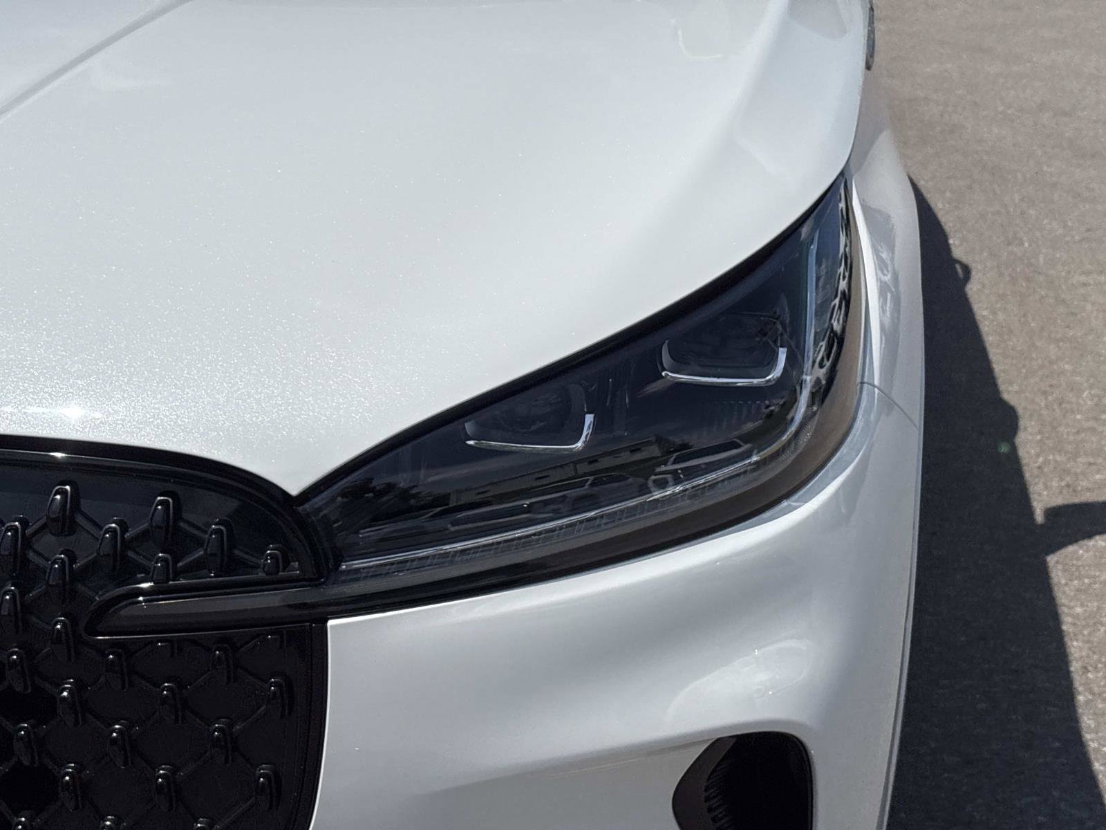 Used 2025 Lincoln Aviator Reserve w/ Equipment Group 201A AWD/4WD image 11