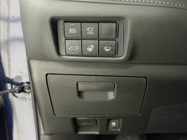 Used 2021 Toyota Highlander Limited FWD image 14