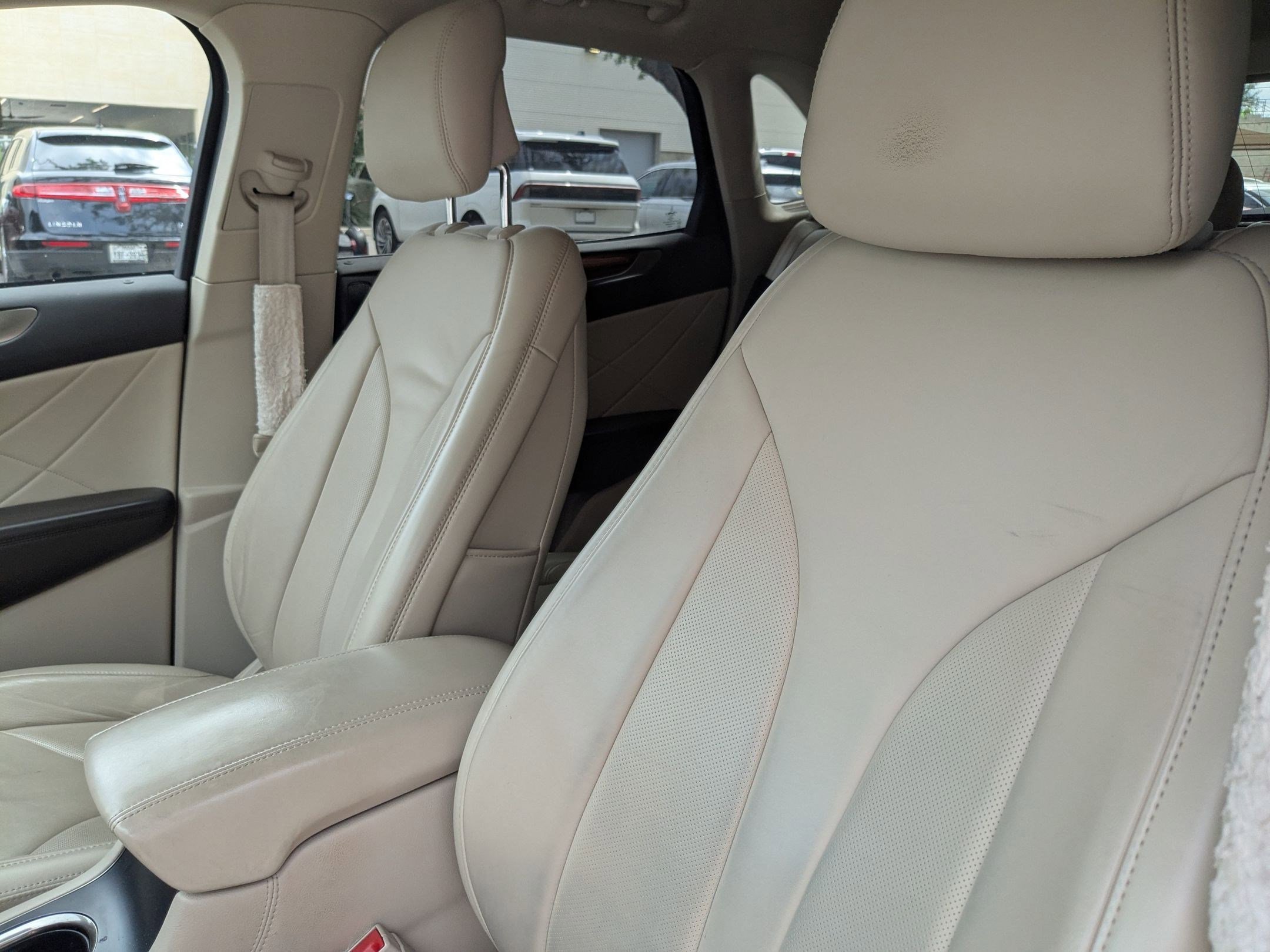 Used 2017 Lincoln MKC Select w/ Select Plus Package FWD image 12