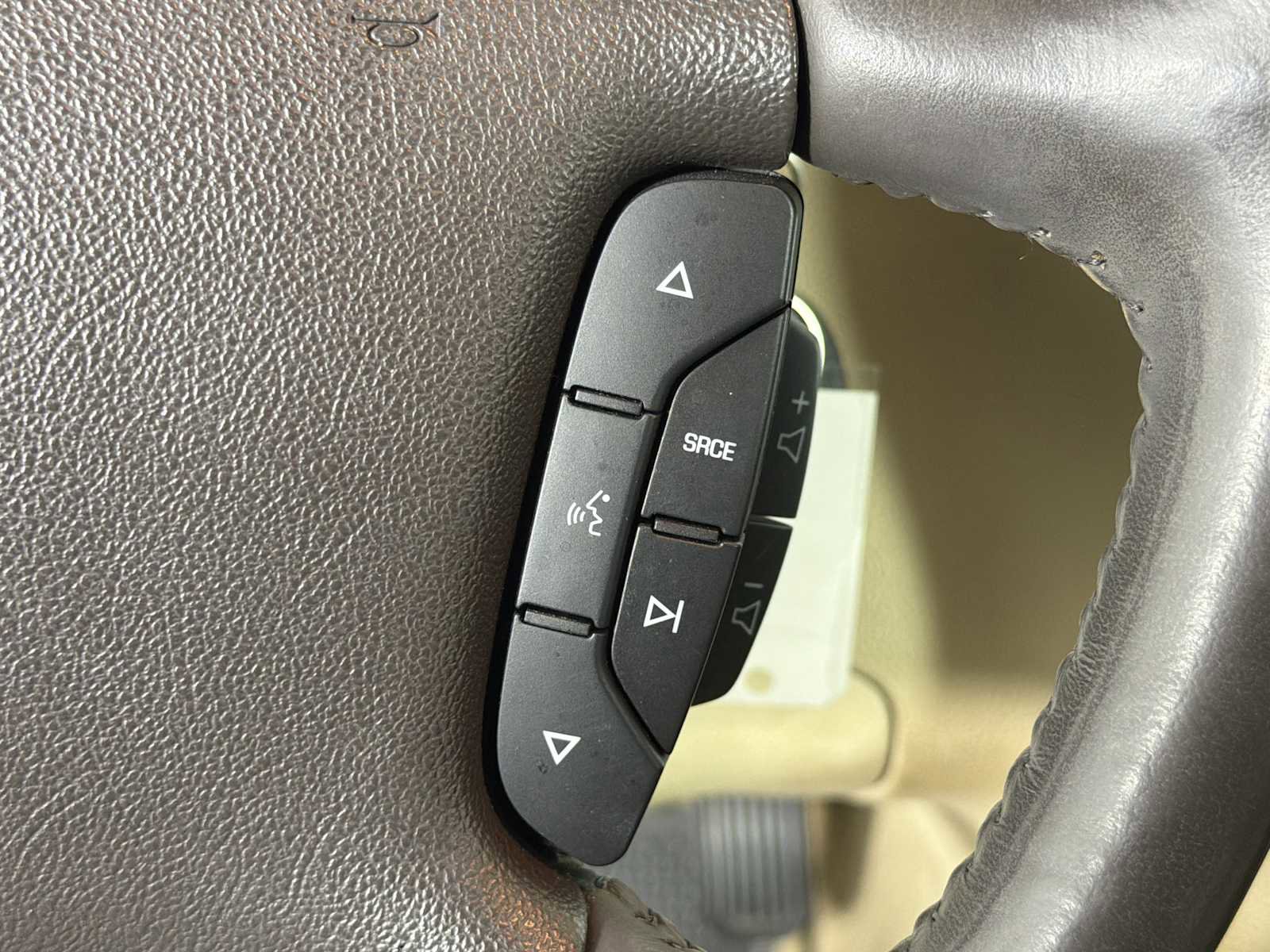 Used 2007 Buick Lucerne CXL w/ Luxury Package FWD image 23