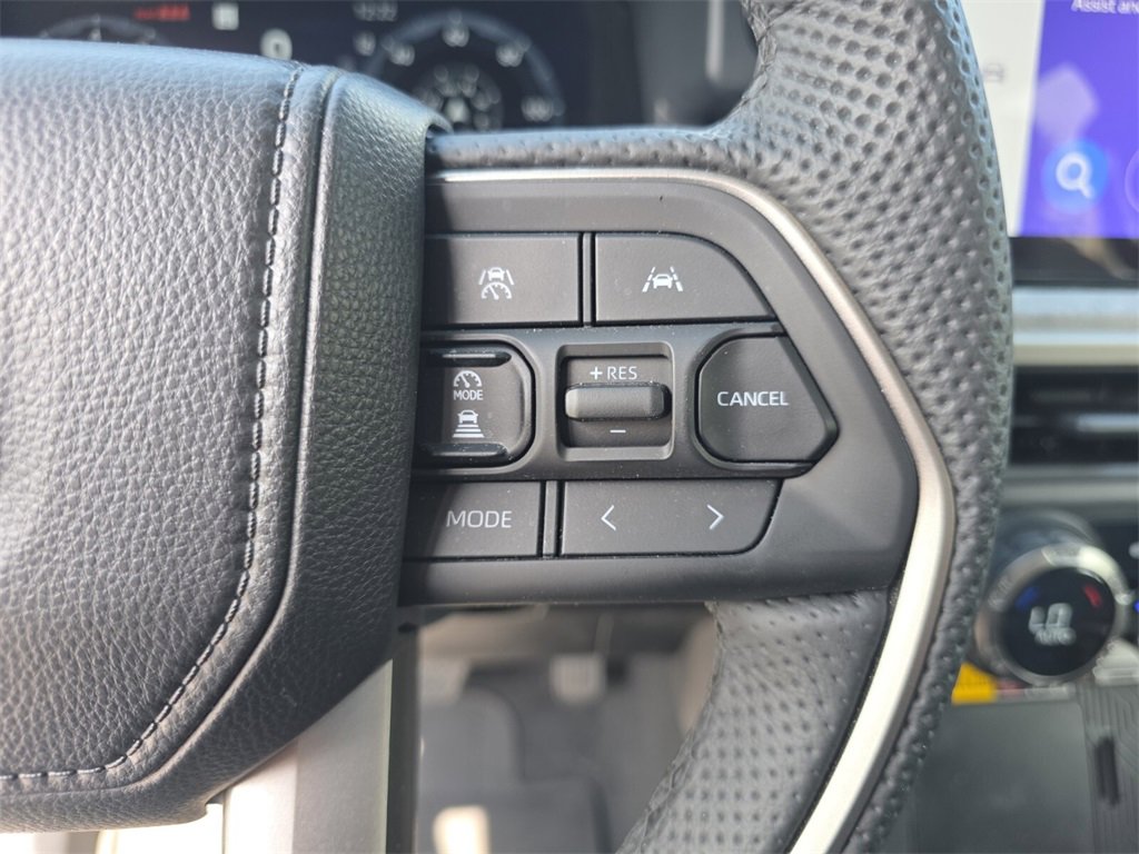 Certified 2025 Toyota Tacoma Trailhunter image 30