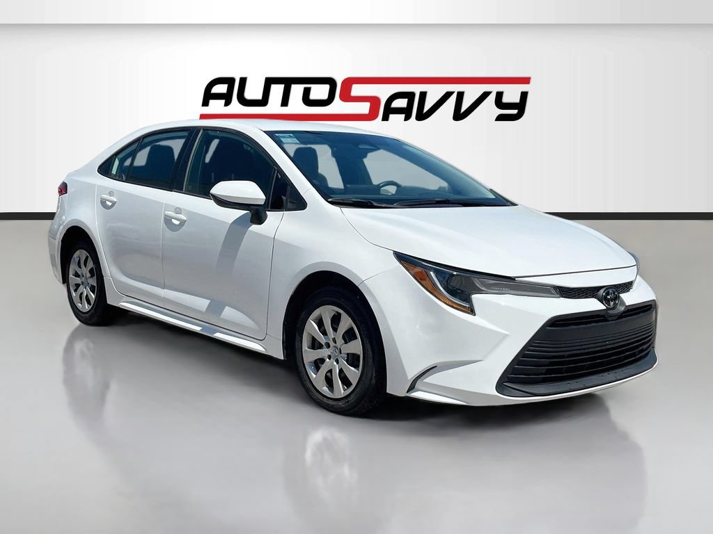 Used 2026 Toyota Corolla LE FWD image 1