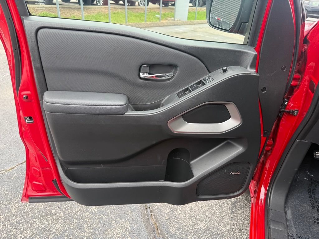 Used 2024 Nissan Frontier SV w/ SV Convenience Package RWD image 5