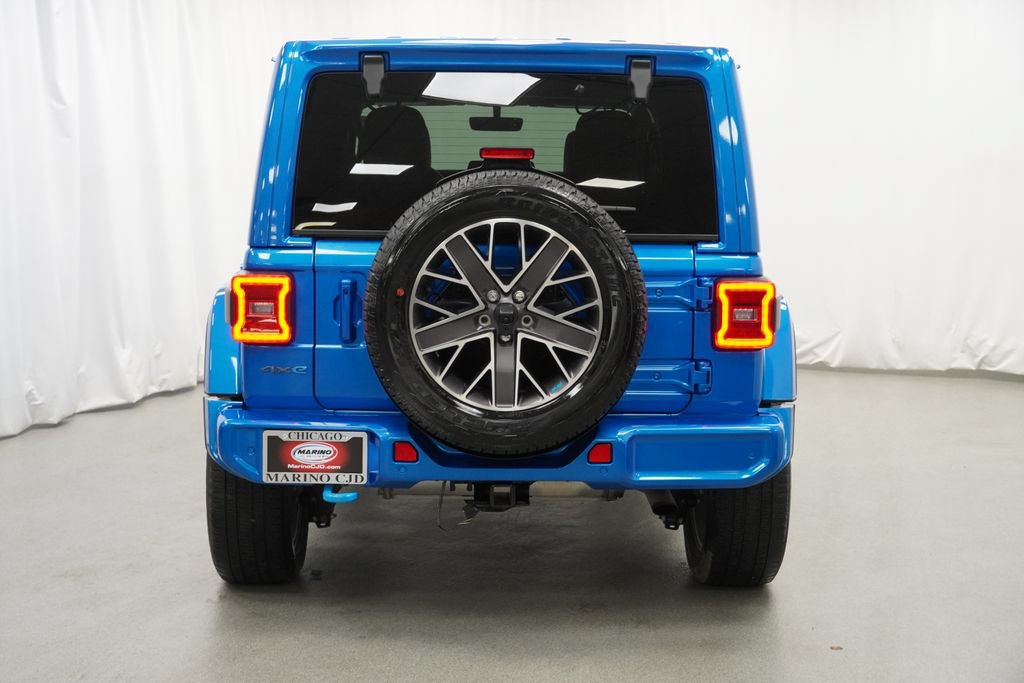 Used 2023 Jeep Wrangler Unlimited Sahara AWD/4WD image 11