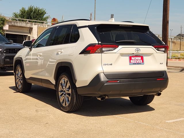 Used 2022 Toyota RAV4 XLE Premium FWD image 4