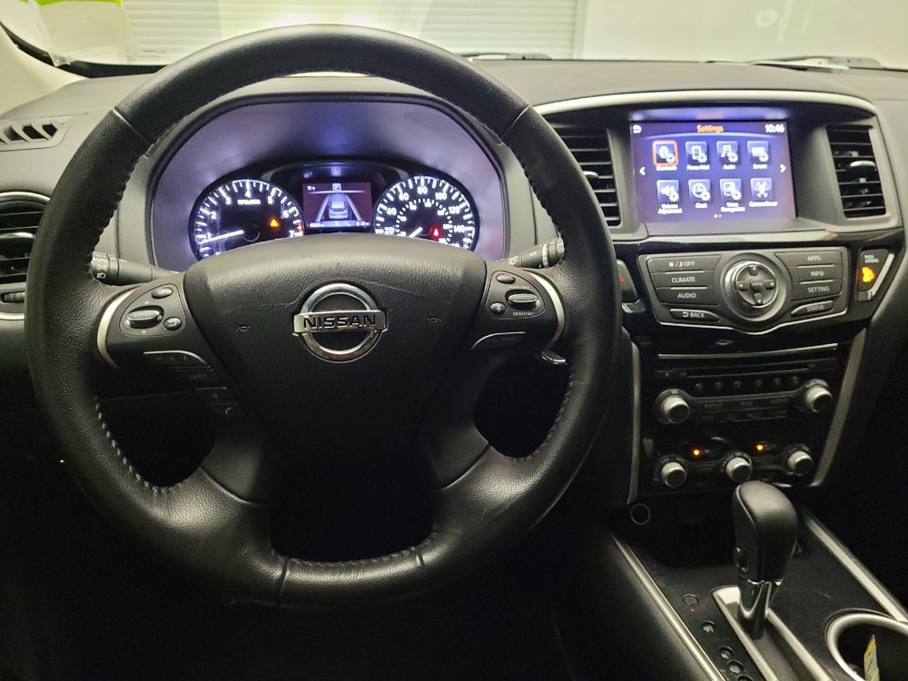 Used 2020 Nissan Pathfinder SV FWD image 22