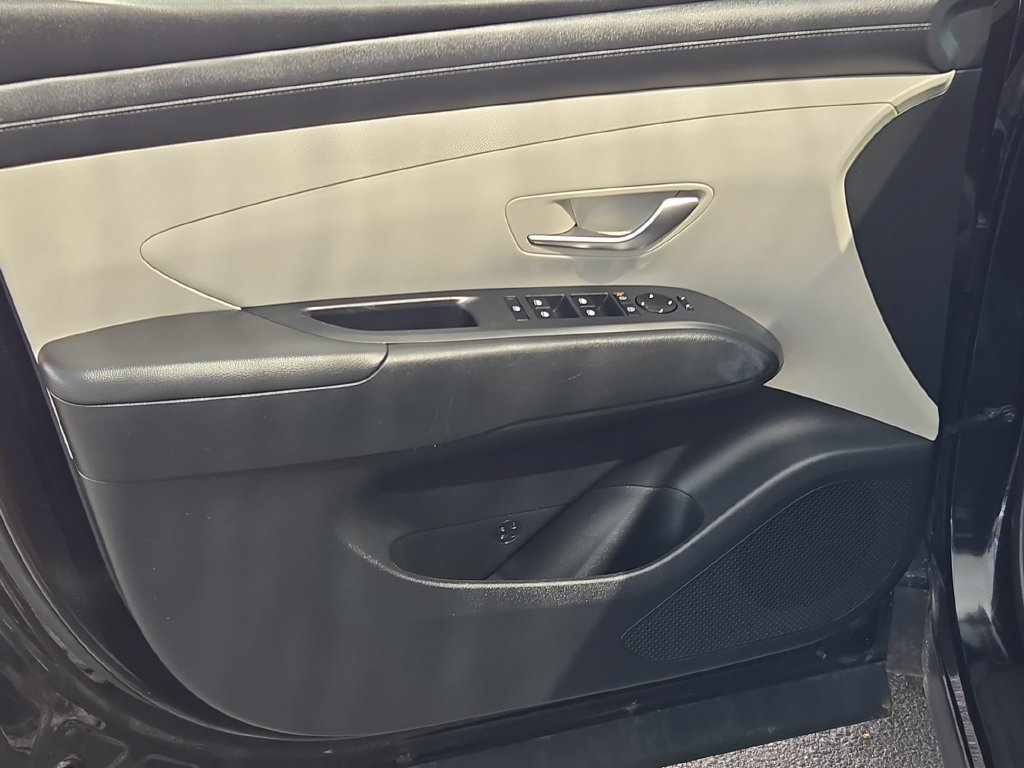 Used 2025 Hyundai Tucson SEL AWD/4WD image 14