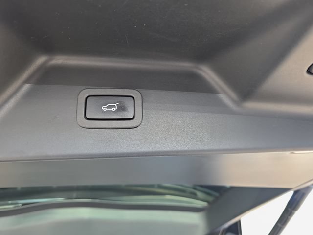 Used 2017 Land Rover Range Rover Supercharged AWD/4WD image 16