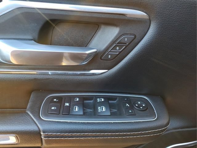 Used 2022 RAM 1500 Laramie w/ Sport Appearance Package AWD/4WD image 14