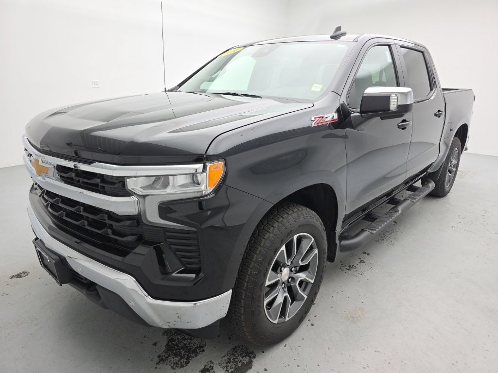 Used 2024 Chevrolet Silverado 1500 LT w/ True North Edition Plus AWD/4WD image 6
