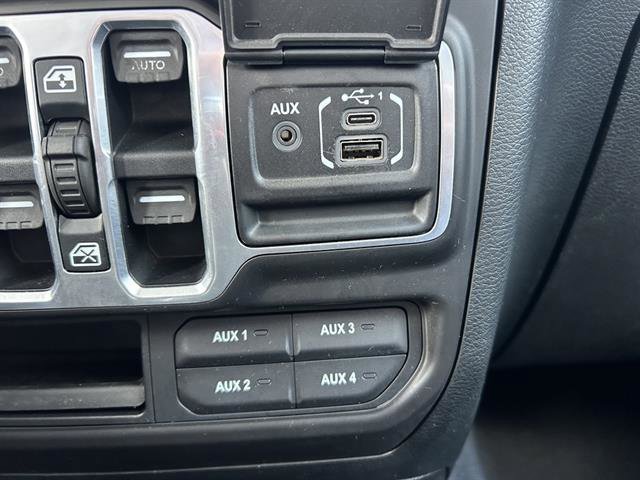 Used 2018 Jeep Wrangler Unlimited Sahara w/ LED Lighting Group image 22