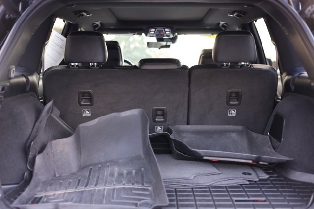 Used 2022 Jeep Grand Cherokee Overland w/ Luxury Tech Group IV image 5