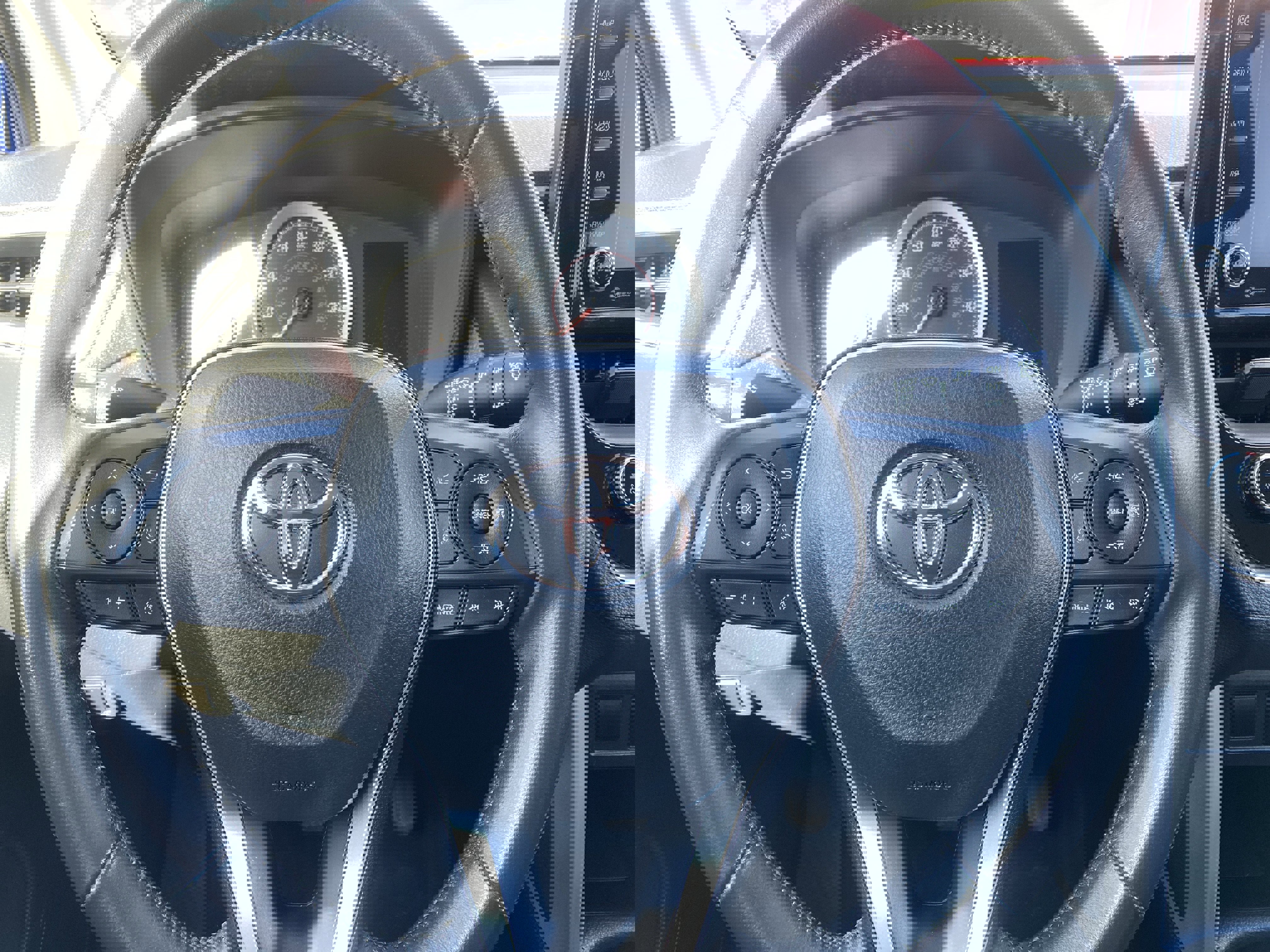 Used 2022 Toyota Corolla Cross LE image 11