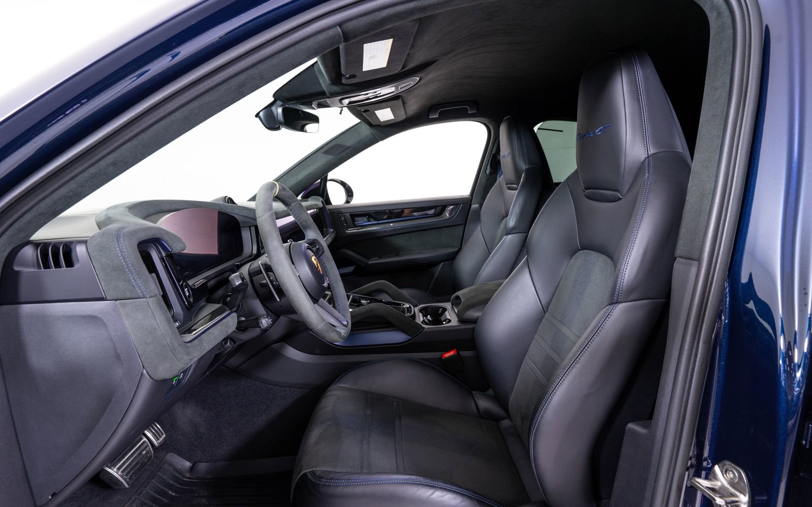 Used 2024 Porsche Cayenne Turbo GT AWD/4WD image 19