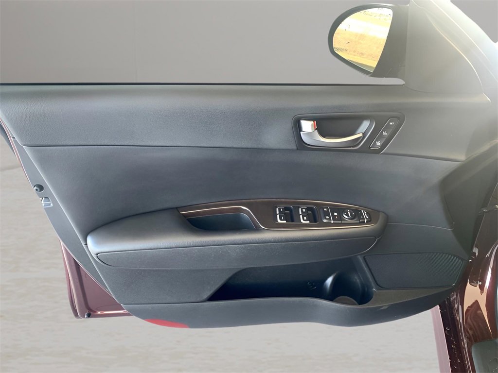 Used 2018 Kia Optima EX w/ Premium Package image 13