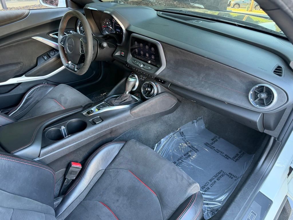 Used 2019 Chevrolet Camaro ZL1 RWD image 29