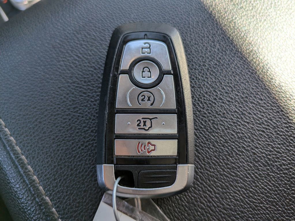 Used 2024 Ford Expedition Max XLT image 33