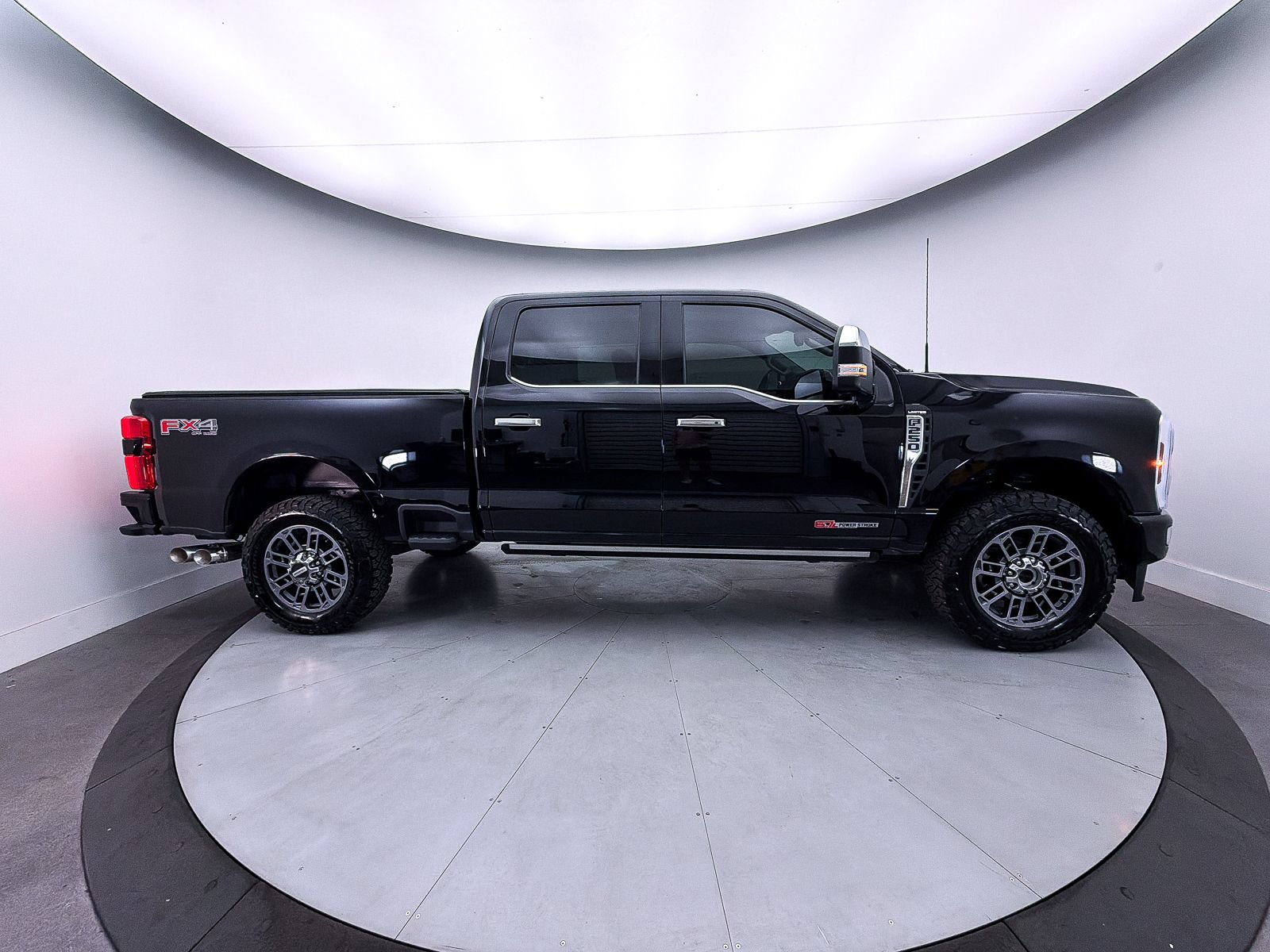 Used 2024 Ford F250 Limited w/ FX4 Off-Road Package AWD/4WD image 44