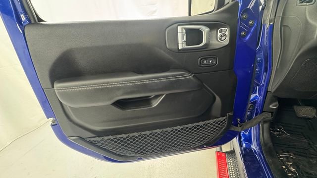 Used 2019 Jeep Wrangler Unlimited Sahara AWD/4WD image 19