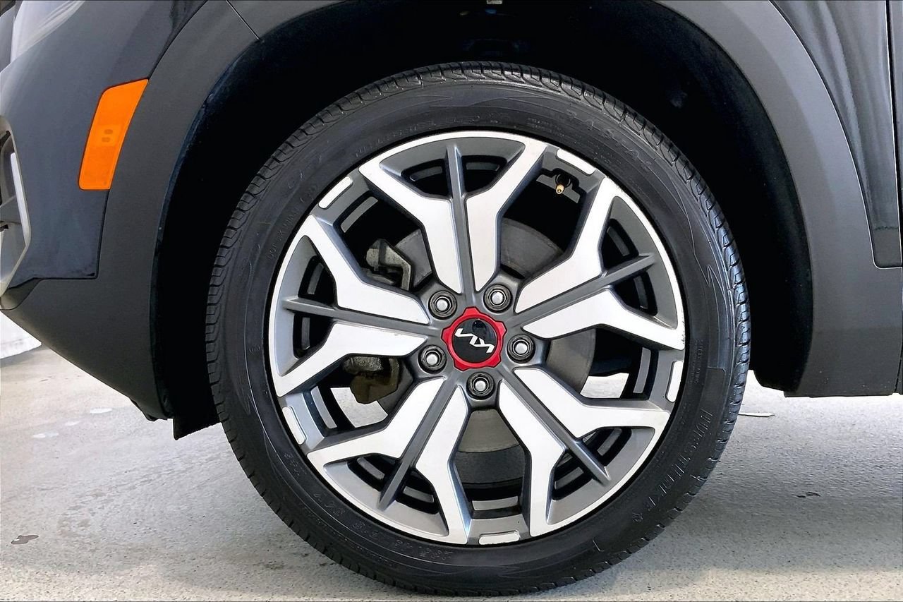 Used 2022 Kia Seltos SX AWD/4WD image 8