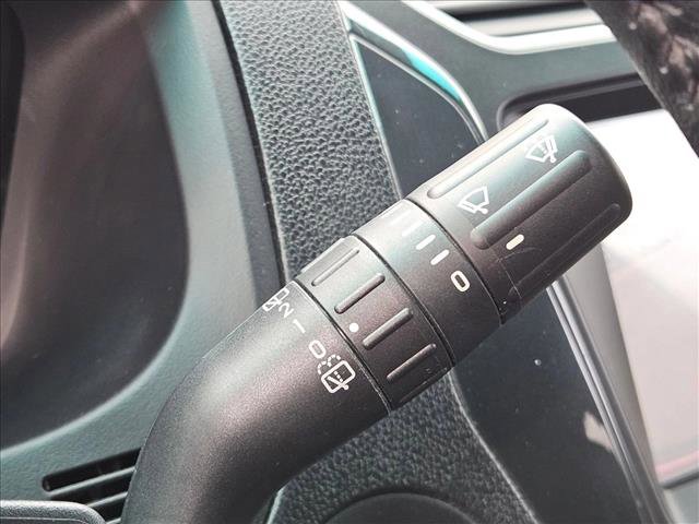 Used 2017 Ford Explorer XLT w/ Equipment Group 202A image 16