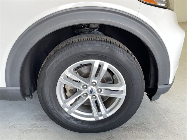 Used 2022 Ford Explorer XLT image 14