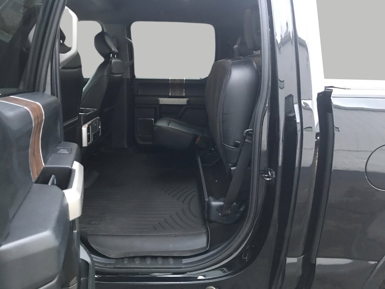 Used 2019 Ford F150 Lariat image 23