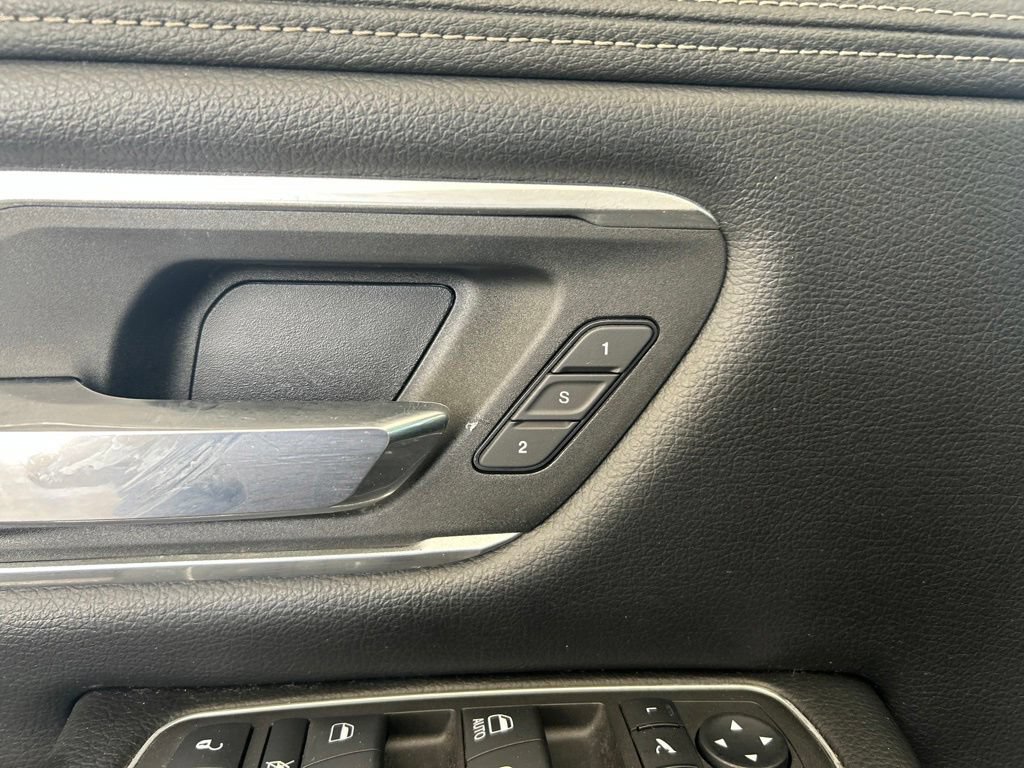 Used 2022 RAM 1500 Laramie AWD/4WD image 42