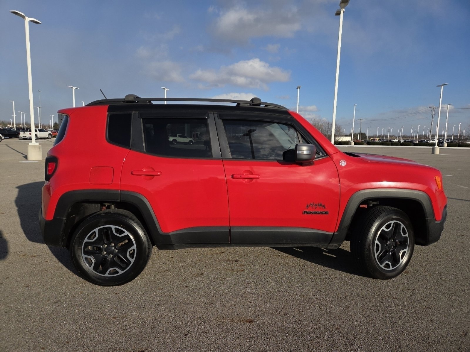 Used 2016 Jeep Renegade Trailhawk image 15