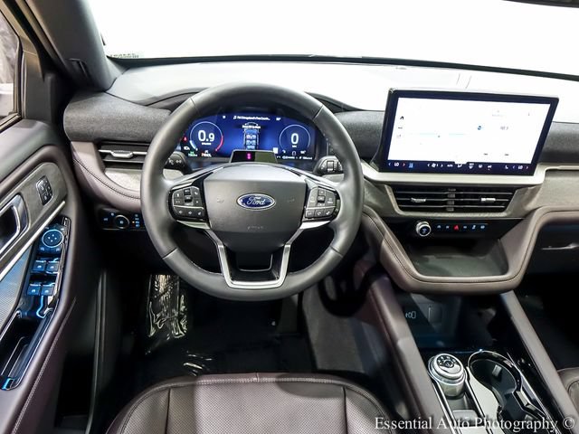Used 2026 Ford Explorer Platinum w/ LUX Leather Package AWD/4WD image 3