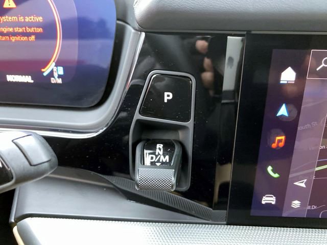 Used 2024 Porsche Cayenne image 16