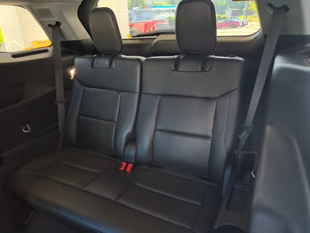 Certified 2023 Ford Explorer Limited w/ Limited Technology Package AWD/4WD image 34