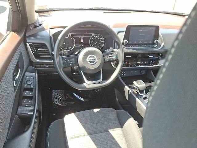 Used 2021 Nissan Rogue SV FWD image 11