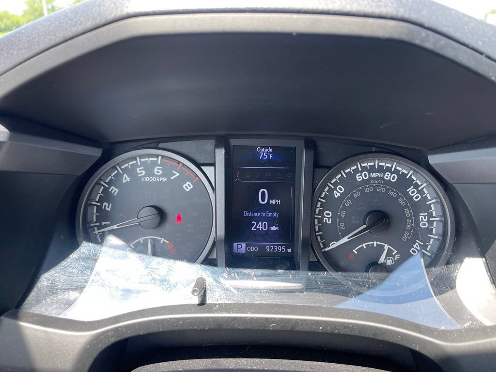 Used 2018 Toyota Tacoma TRD Off-Road AWD/4WD image 7