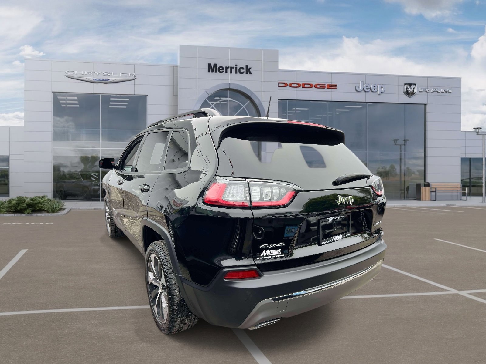 Used 2022 Jeep Cherokee Limited w/ Elite Package AWD/4WD image 7