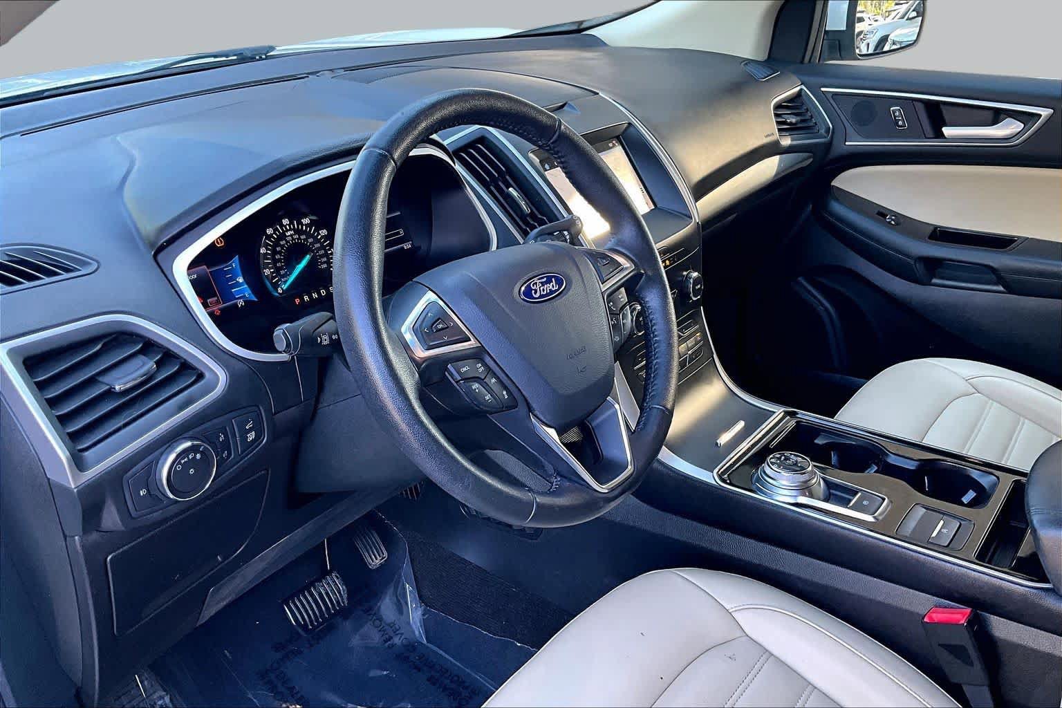 Used 2019 Ford Edge SEL w/ Equipment Group 201A FWD image 18