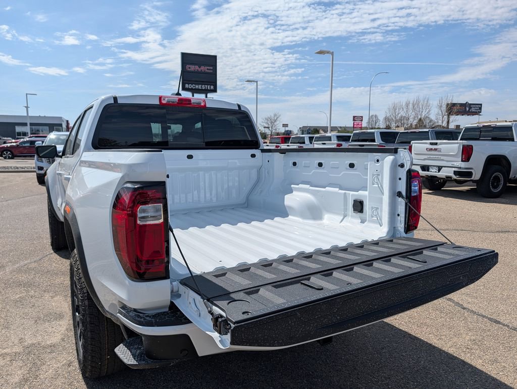 New 2026 GMC Canyon AT4 AWD/4WD image 13