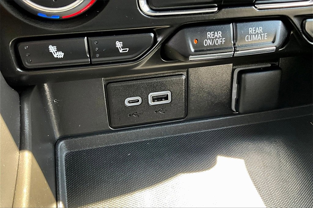 Used 2023 Chevrolet Tahoe LT image 32