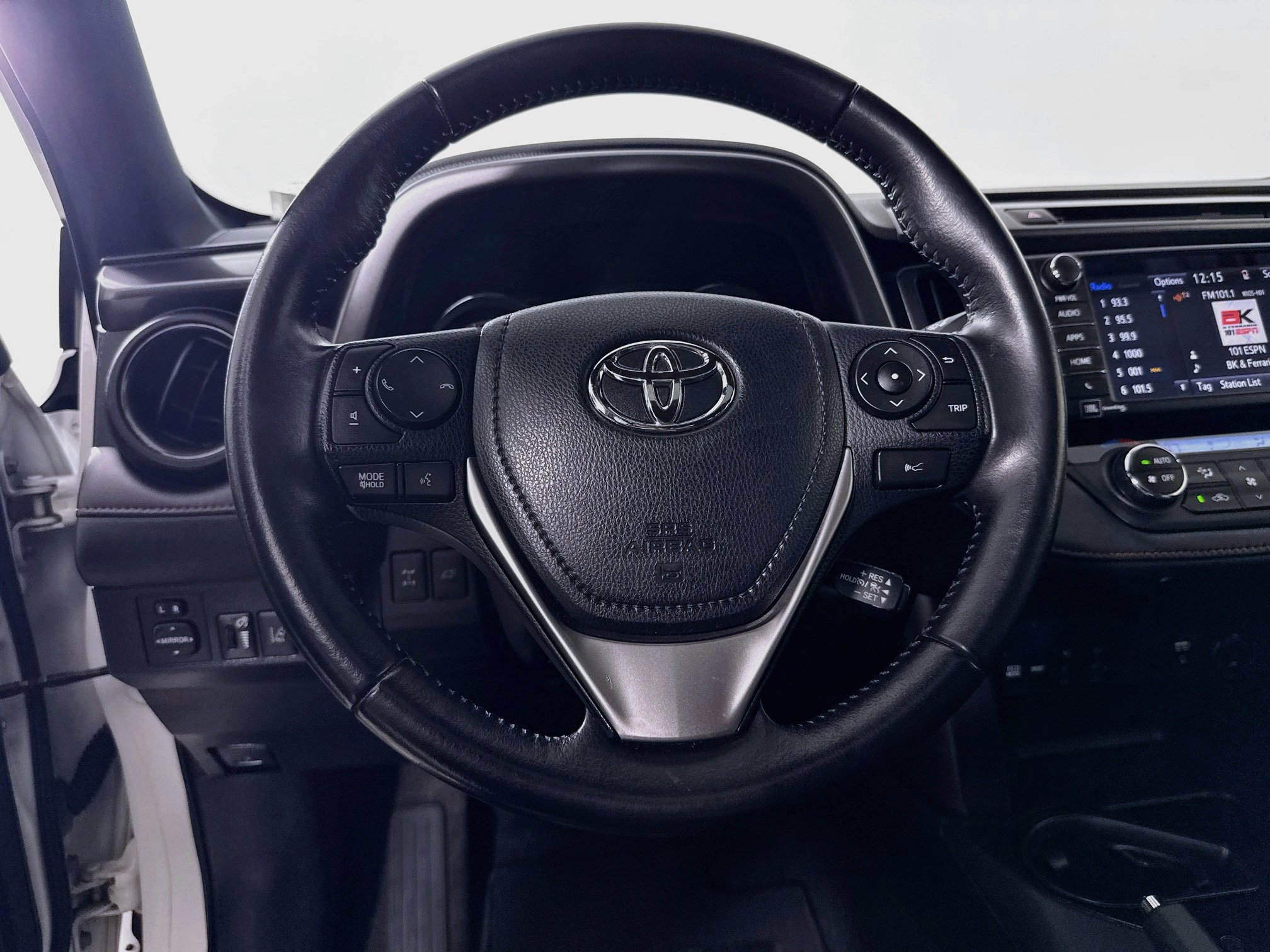 Used 2016 Toyota RAV4 SE w/ Advanced Technology Package AWD/4WD image 12