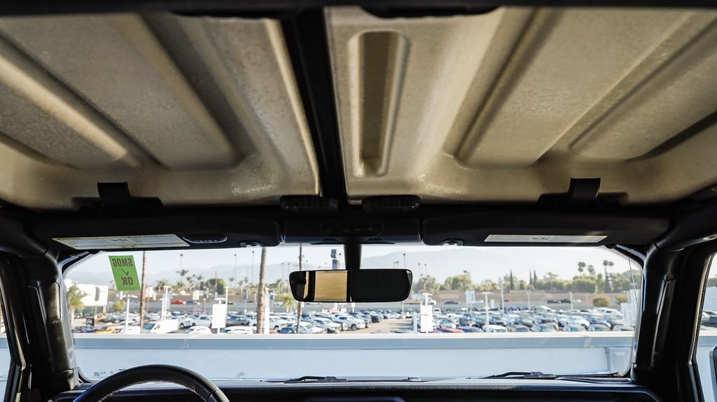 Used 2023 Jeep Wrangler Unlimited Sahara AWD/4WD image 19