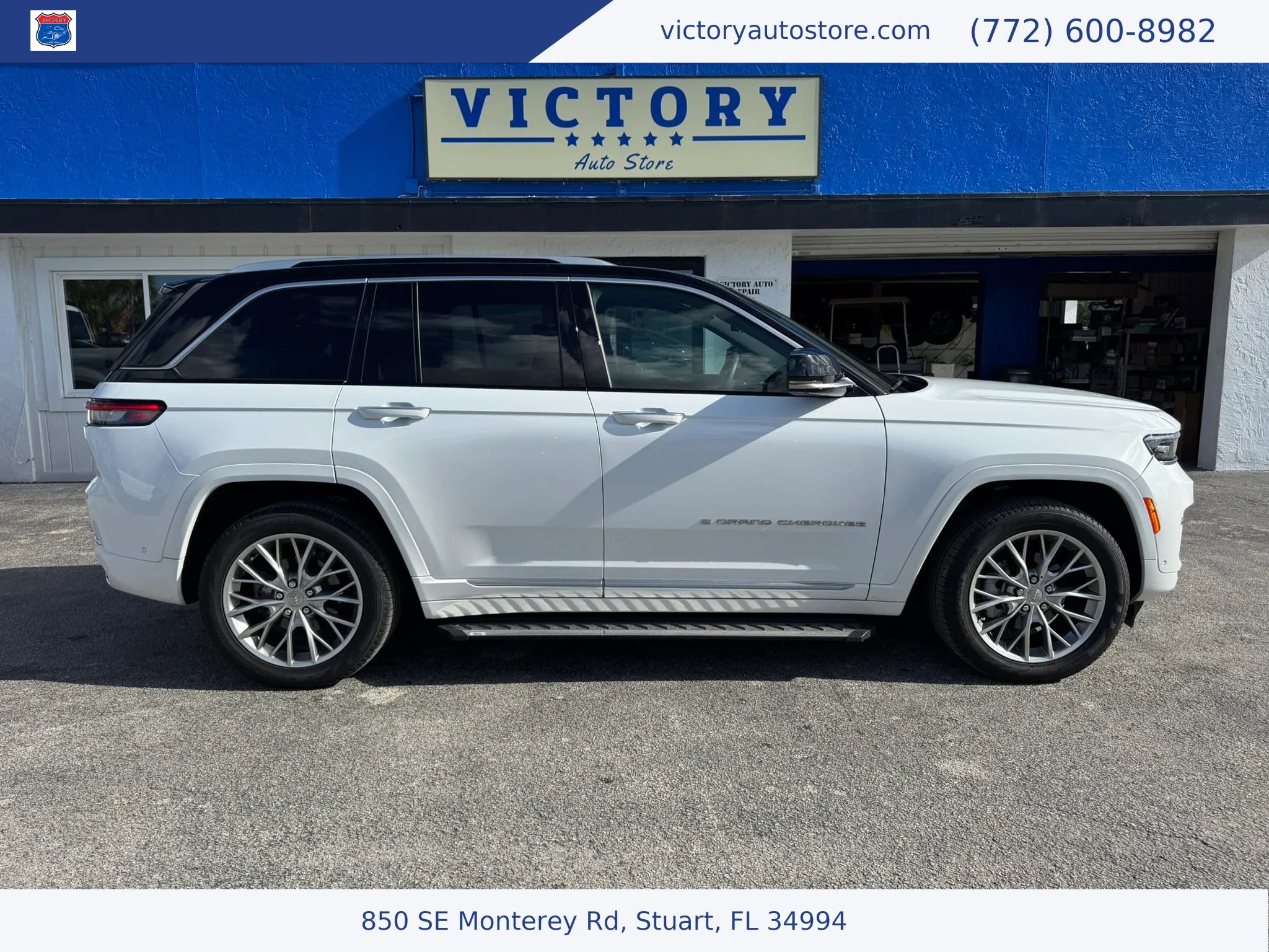 Used 2024 Jeep Grand Cherokee Summit w/ Adv Protech Group IV AWD/4WD image 11