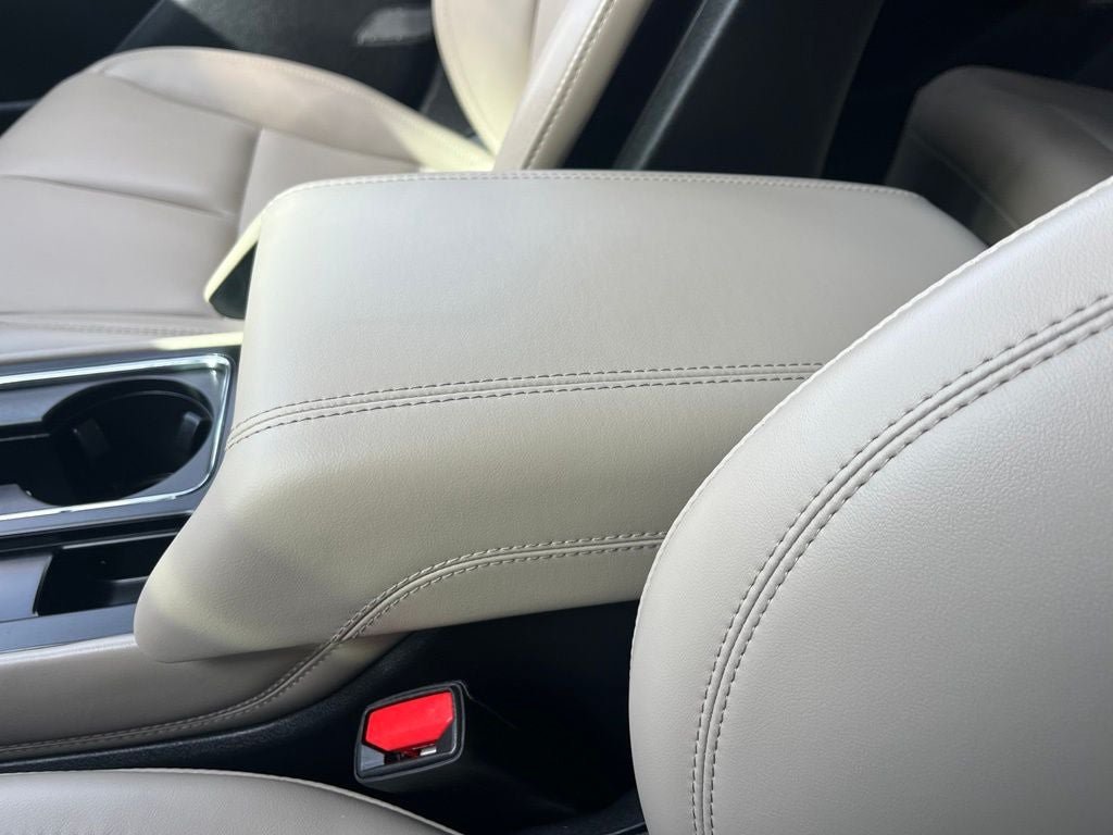 Used 2025 Lincoln Corsair AWD image 36