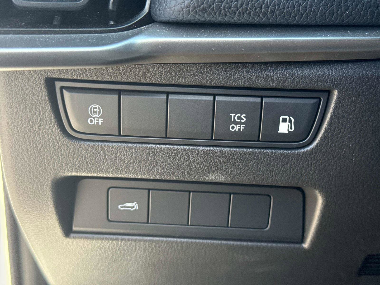 Certified 2024 MAZDA CX-90 Plug-In Hybrid w/ Preferred image 33