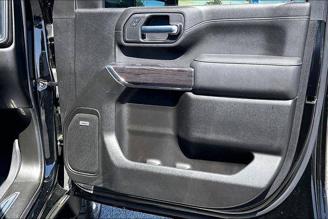 Used 2022 Chevrolet Silverado 2500 LTZ w/ LTZ Plus Package image 27