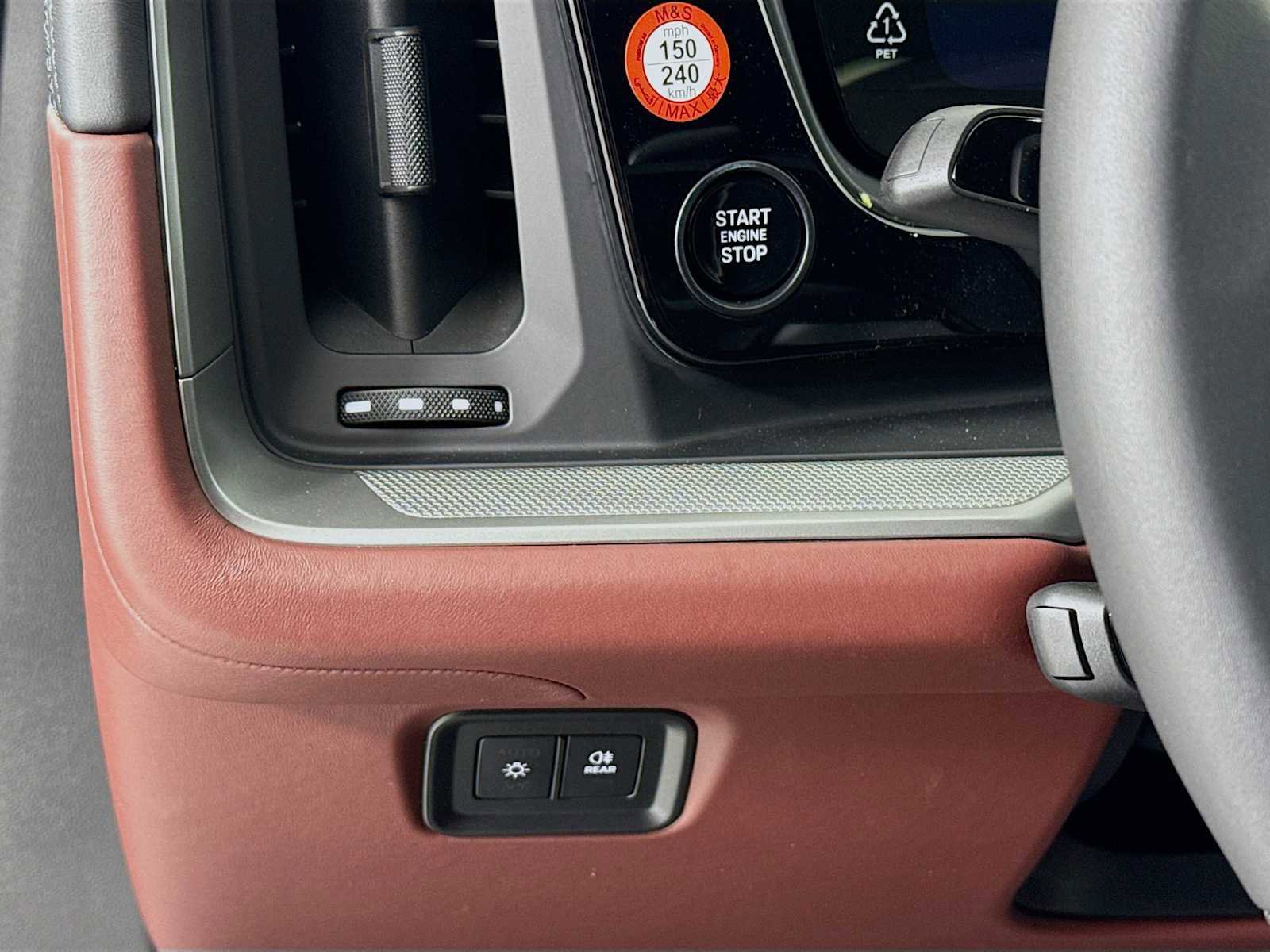 New 2025 Porsche Cayenne image 14