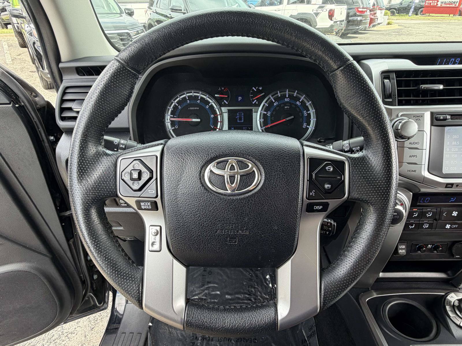 Used 2017 Toyota 4Runner Limited AWD/4WD image 15