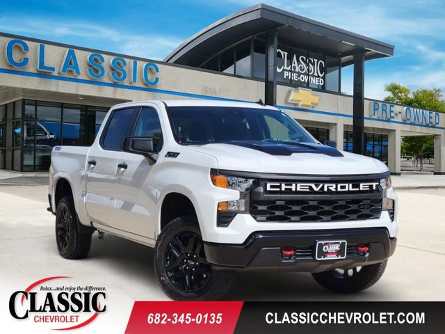 Used 2025 Chevrolet Silverado 1500 Custom Trail Boss w/ LPO, Dark Essentials Package AWD/4WD image 1