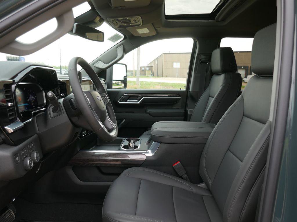 New 2026 Chevrolet Silverado 2500 LTZ w/ LTZ Plus Package AWD/4WD image 16