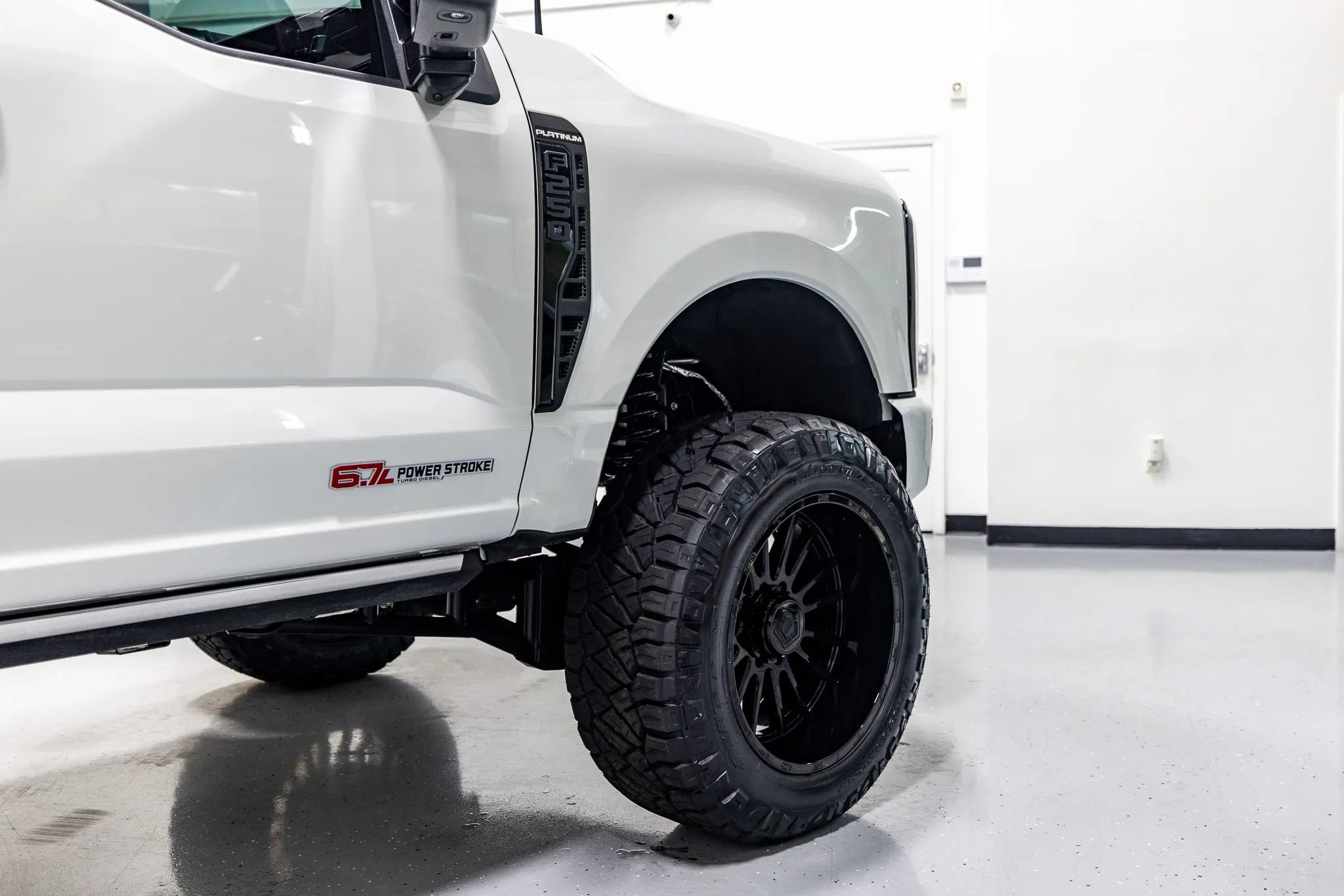 Used 2026 Ford F250 Platinum w/ Tremor Off-Road Package AWD/4WD image 27