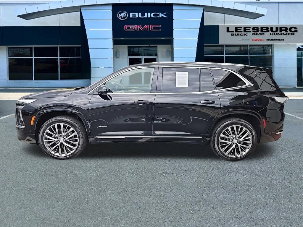 Used 2025 Buick Enclave Avenir AWD/4WD image 4